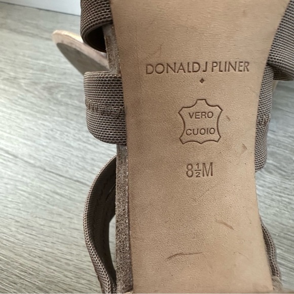 Donald j pliner woman’s heels - Picture 4 of 5